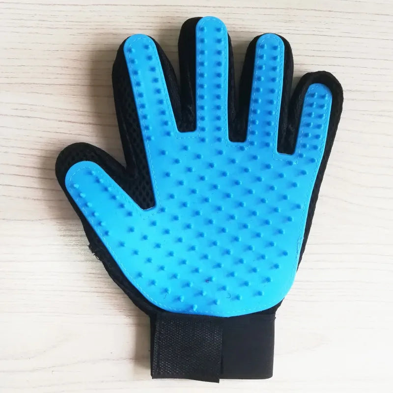 Vlieren™ Pet Grooming Glove – Deshedding & Massaging Brush for Dogs & Cats