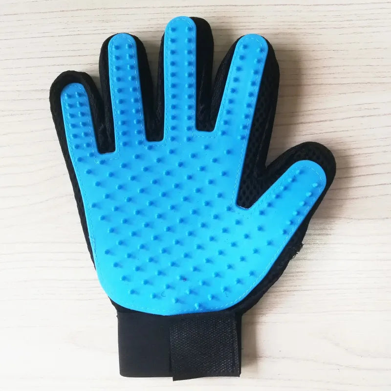 Vlieren™ Pet Grooming Glove – Deshedding & Massaging Brush for Dogs & Cats